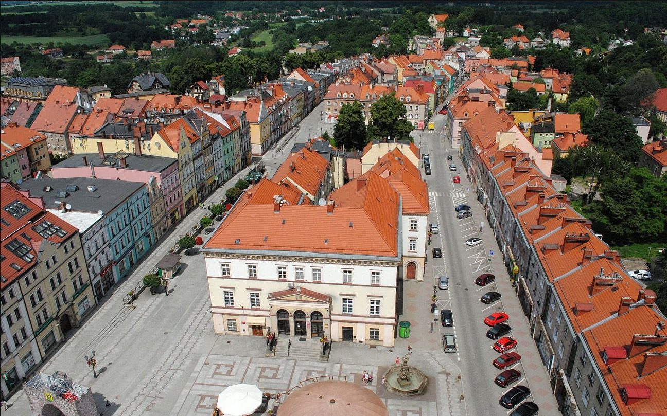 Stary Rynek w Złotoryi – ratusz i kamienice
